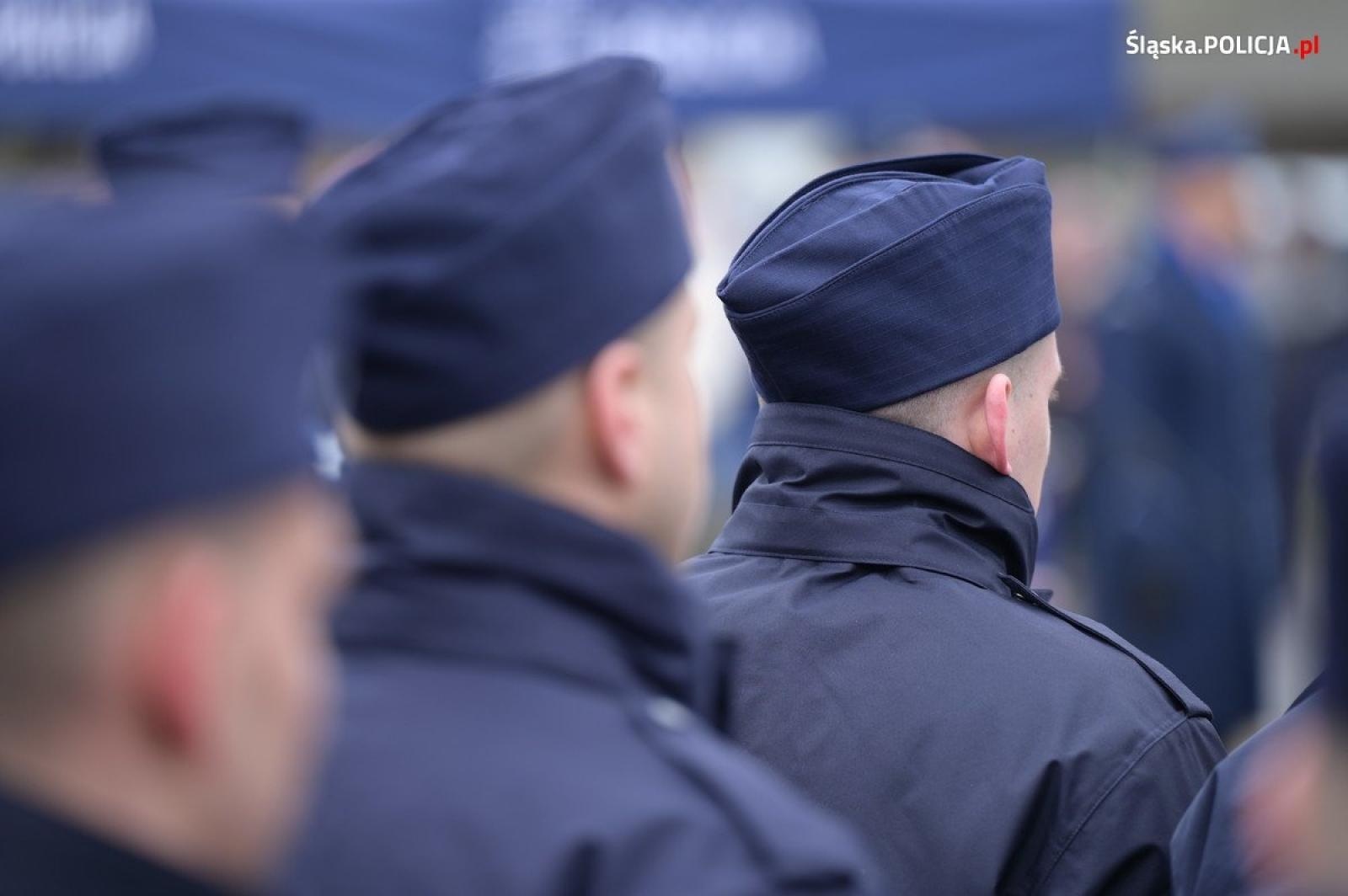 Zdjęcie w galerii na portalu naszwodzislaw.com: Uroczyste ślubowanie nowych policjantów [FOTO] wiadomości z regionu