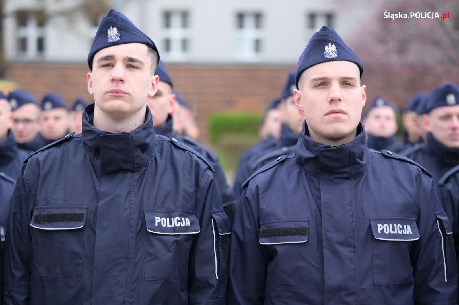 Zdjęcie w galerii na portalu naszwodzislaw.com: Uroczyste ślubowanie nowych policjantów [FOTO] wiadomości z regionu