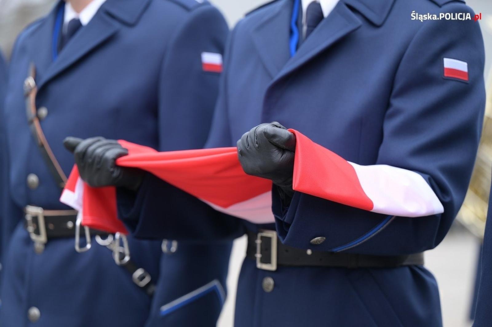 Zdjęcie w galerii na portalu naszwodzislaw.com: Uroczyste ślubowanie nowych policjantów [FOTO] wiadomości z regionu