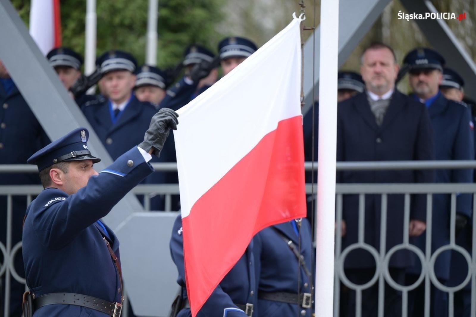 Zdjęcie w galerii na portalu naszwodzislaw.com: Uroczyste ślubowanie nowych policjantów [FOTO] wiadomości z regionu