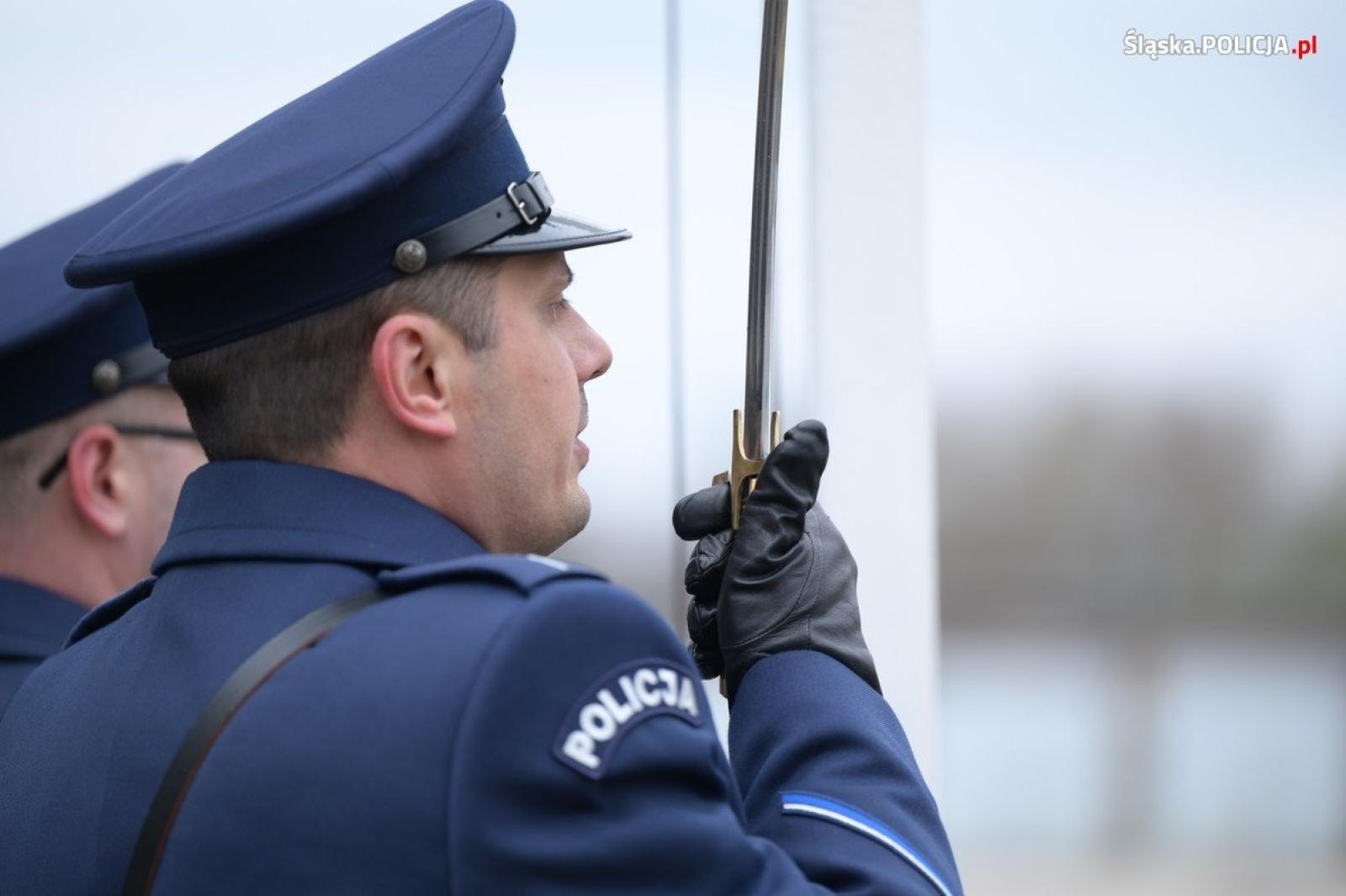 Zdjęcie w galerii na portalu naszwodzislaw.com: Uroczyste ślubowanie nowych policjantów [FOTO] wiadomości z regionu
