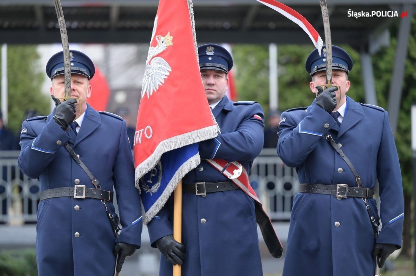 Zdjęcie w galerii na portalu naszwodzislaw.com: Uroczyste ślubowanie nowych policjantów [FOTO] wiadomości z regionu