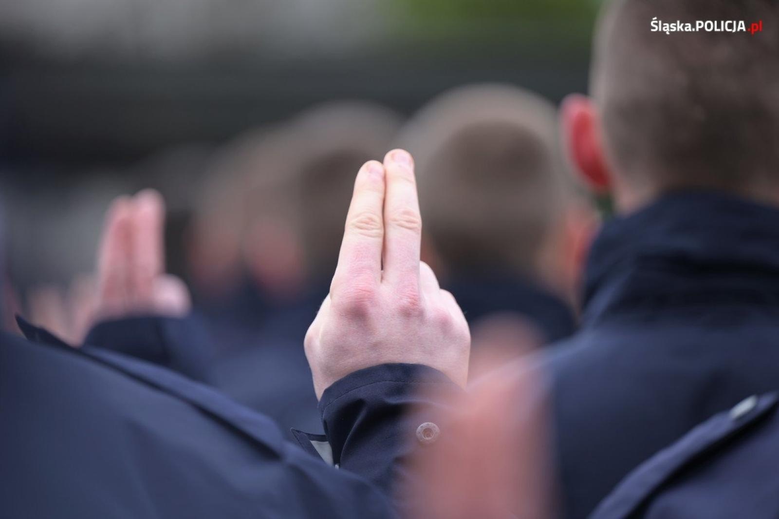 Zdjęcie w galerii na portalu naszwodzislaw.com: Uroczyste ślubowanie nowych policjantów [FOTO] wiadomości z regionu