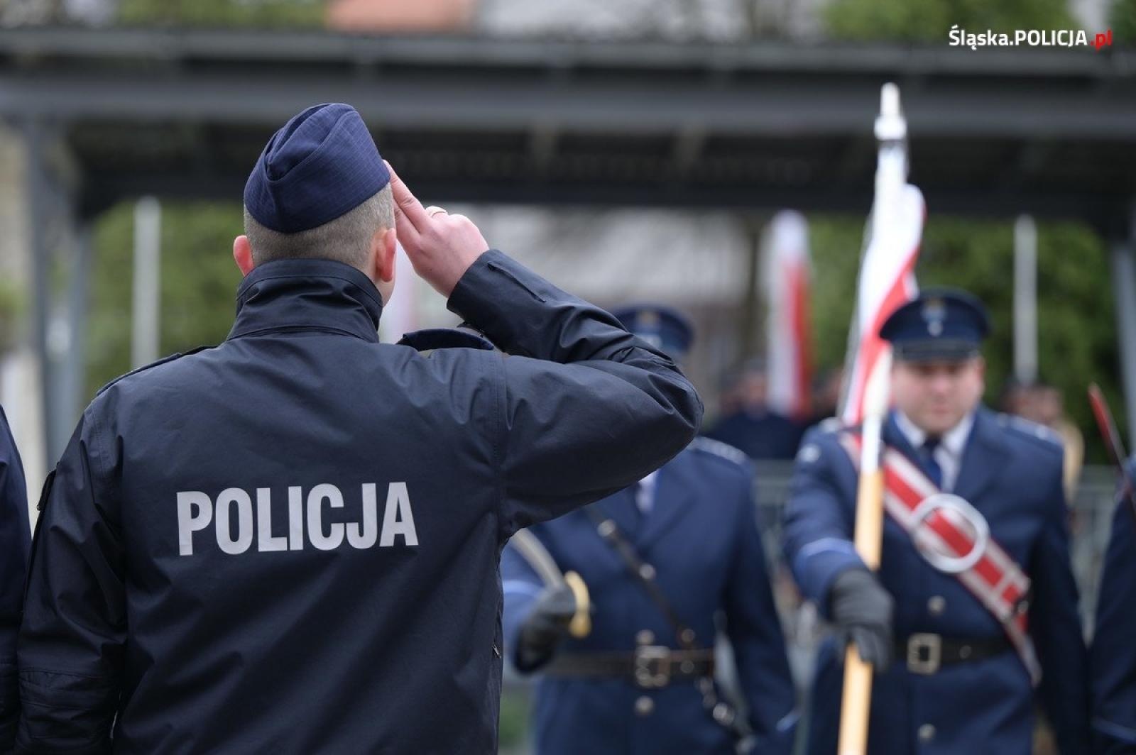 Zdjęcie w galerii na portalu naszwodzislaw.com: Uroczyste ślubowanie nowych policjantów [FOTO] wiadomości z regionu