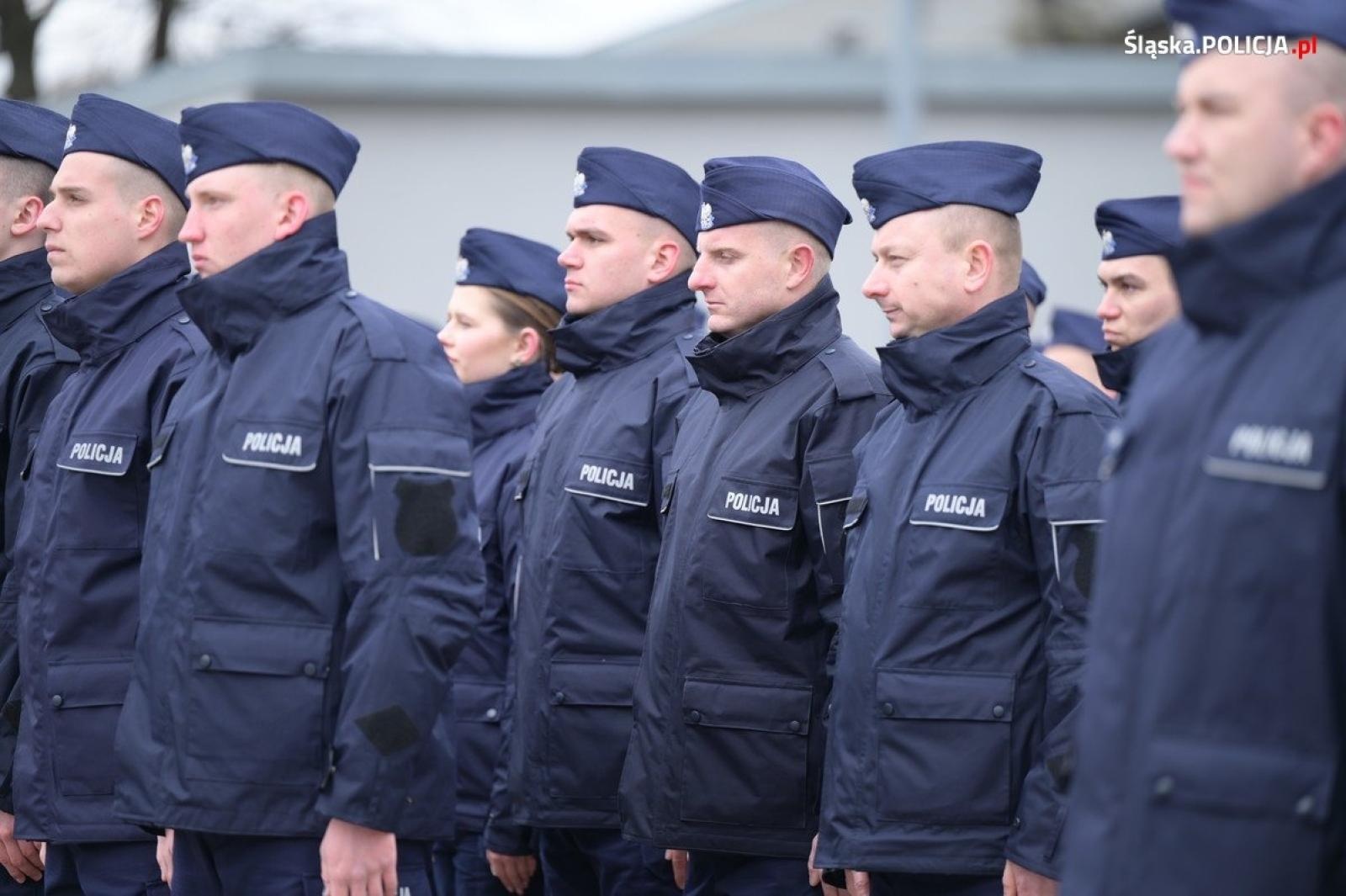 Zdjęcie w galerii na portalu naszwodzislaw.com: Uroczyste ślubowanie nowych policjantów [FOTO] wiadomości z regionu