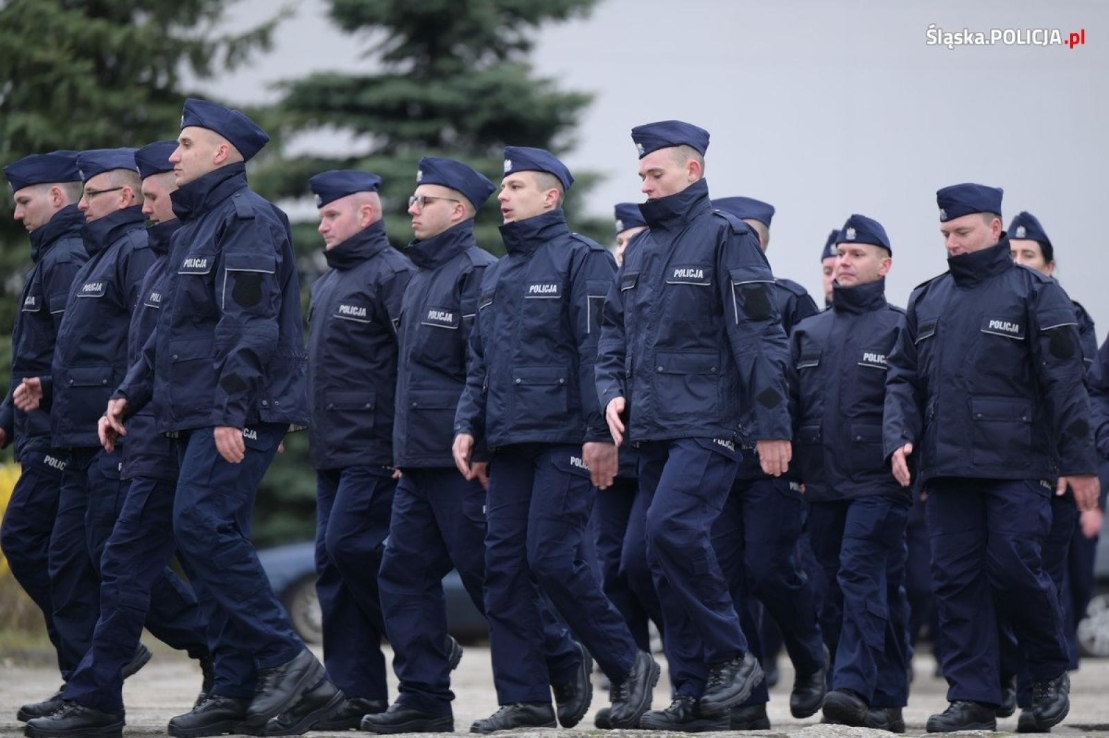 Zdjęcie w galerii na portalu naszwodzislaw.com: Uroczyste ślubowanie nowych policjantów [FOTO] wiadomości z regionu