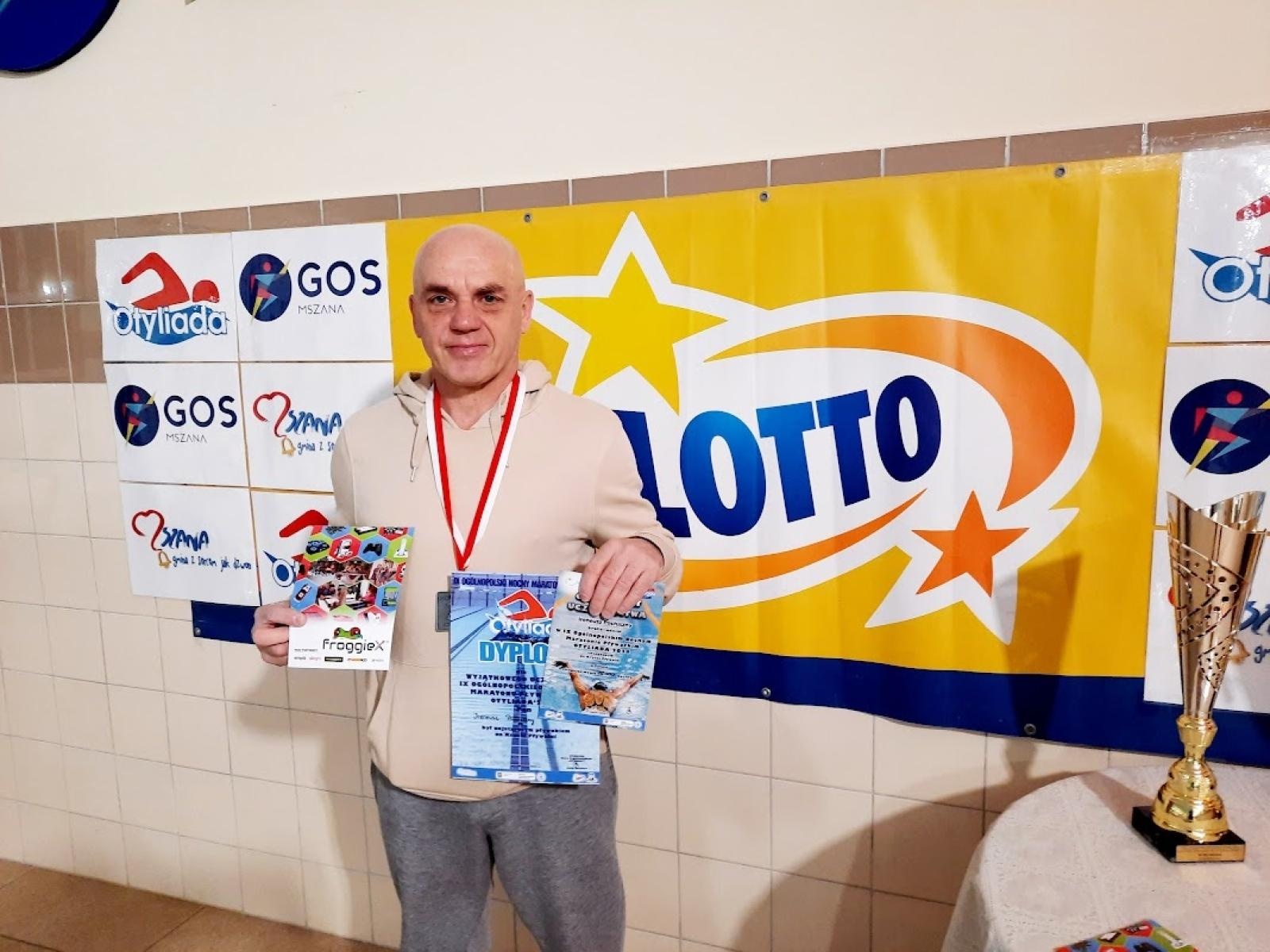 Zdjęcie w galerii na portalu naszwodzislaw.com: Basen w Połomi po raz drugi gospodarzem maratonu pływackiego Otyliada wiadomości z regionu