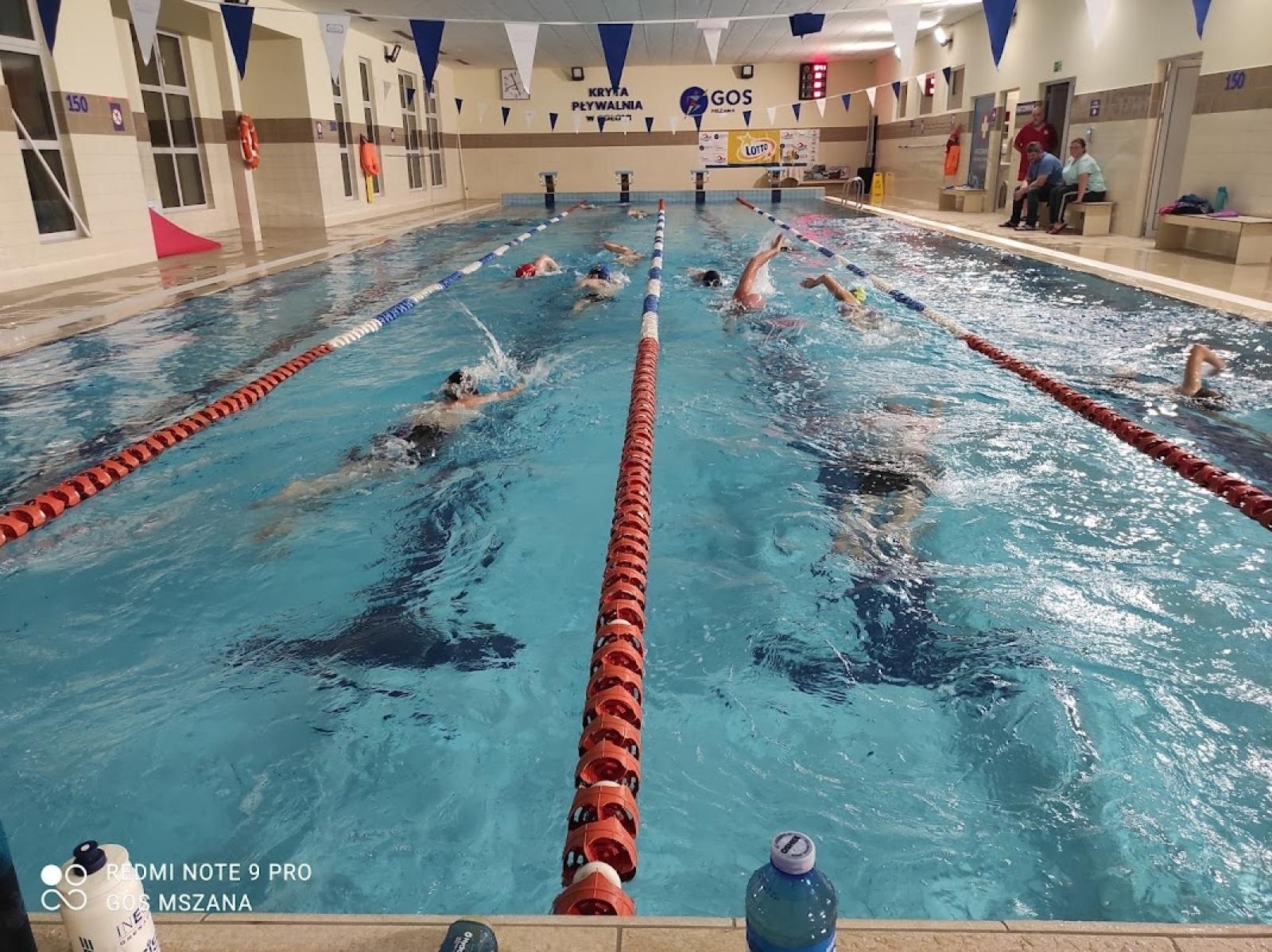 Zdjęcie w galerii na portalu naszwodzislaw.com: Basen w Połomi po raz drugi gospodarzem maratonu pływackiego Otyliada wiadomości z regionu