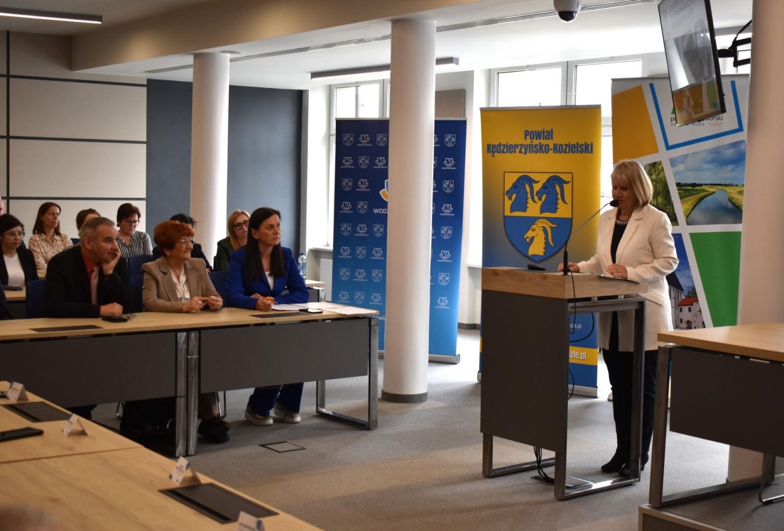 Zdjęcie w galerii na portalu naszwodzislaw.com: DoradzaMy! Nowa wizja doradztwa zawodowego dla młodzieży wiadomości z regionu