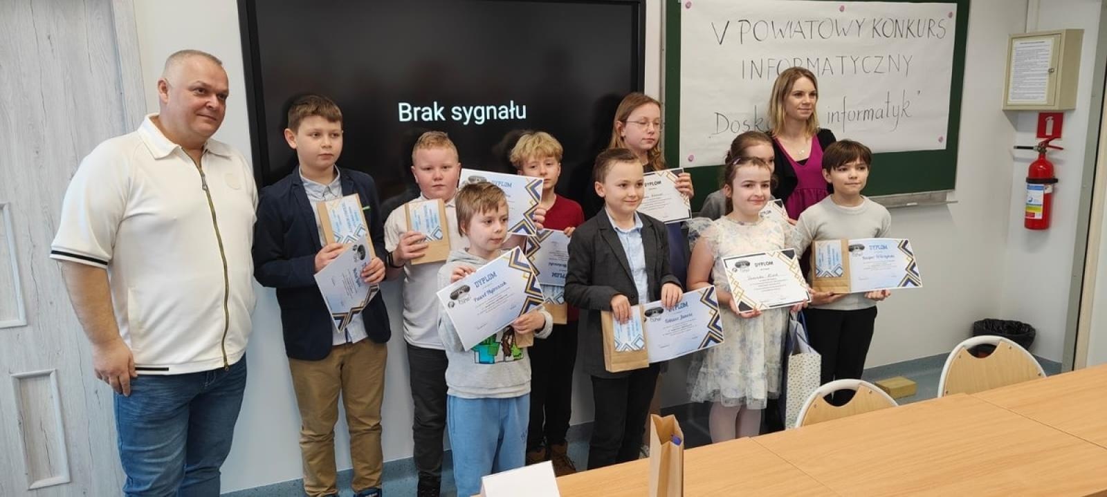 Zdjęcie w galerii na portalu naszwodzislaw.com: Doskonały informatyk. V Powiatowy Konkurs Informatyczny w ZSP 2 wiadomości z regionu
