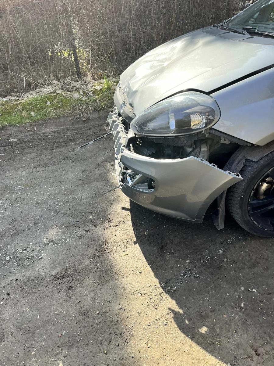 Zdjęcie w galerii na portalu naszwodzislaw.com: Samochód osobowy uderzył w motocykl na Radlińskiej wiadomości z regionu