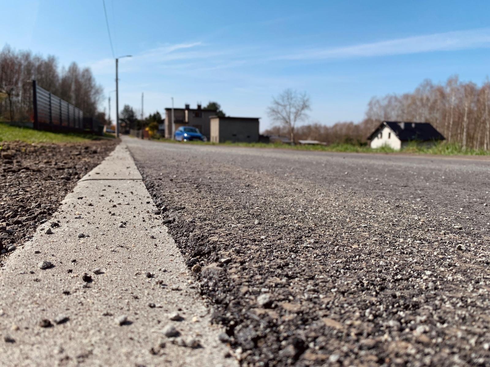 Zdjęcie w galerii na portalu naszwodzislaw.com: Odgałęzienie Olszyńskiej w Godowie gotowe wiadomości z regionu