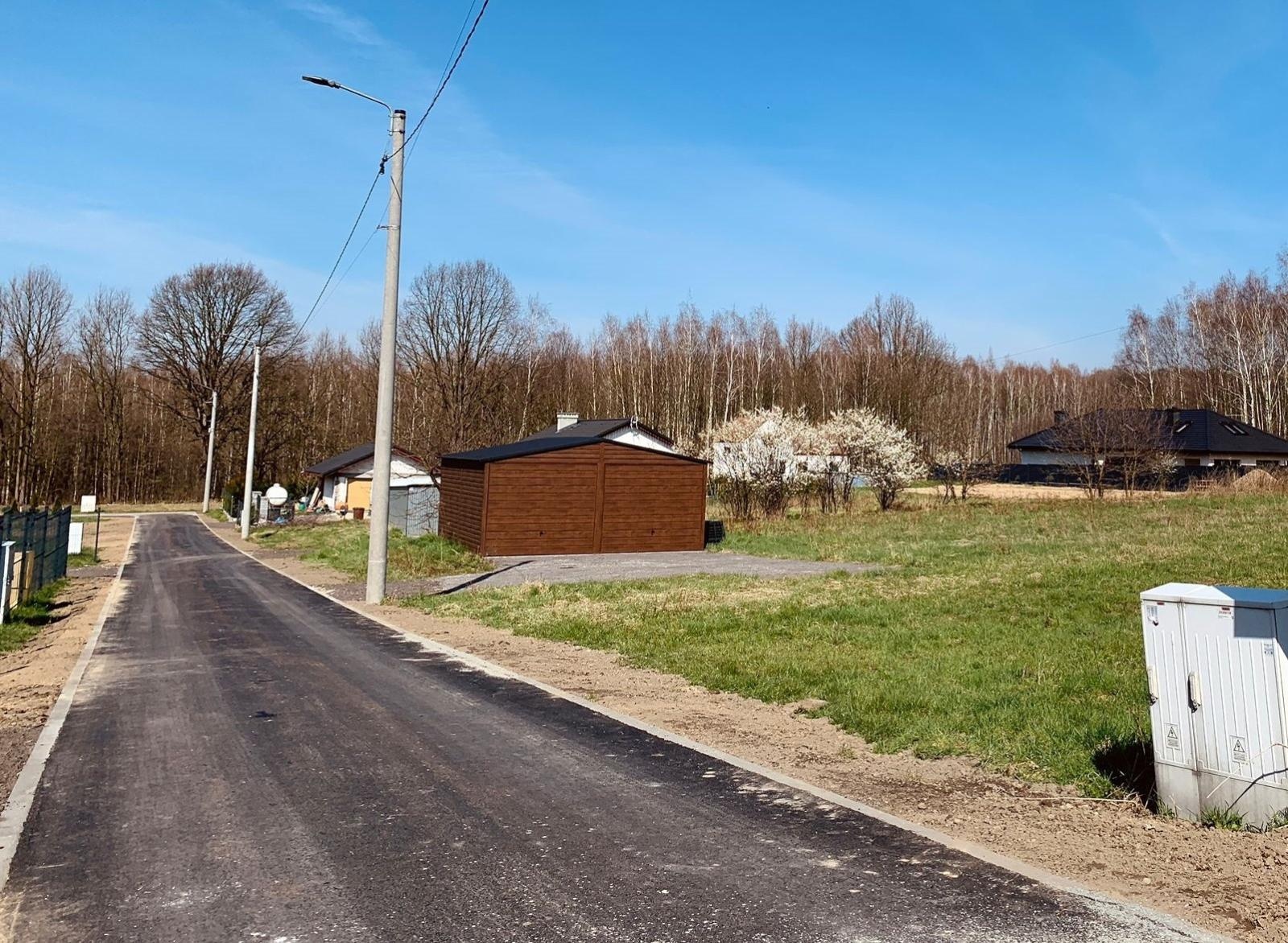 Zdjęcie w galerii na portalu naszwodzislaw.com: Odgałęzienie Olszyńskiej w Godowie gotowe wiadomości z regionu