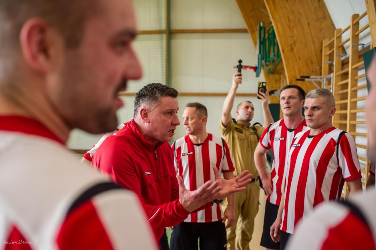 Zdjęcie w galerii na portalu naszwodzislaw.com: XXX Mistrzostwa Województwa Śląskiego Strażaków PSP w futsalu za nami wiadomości z regionu