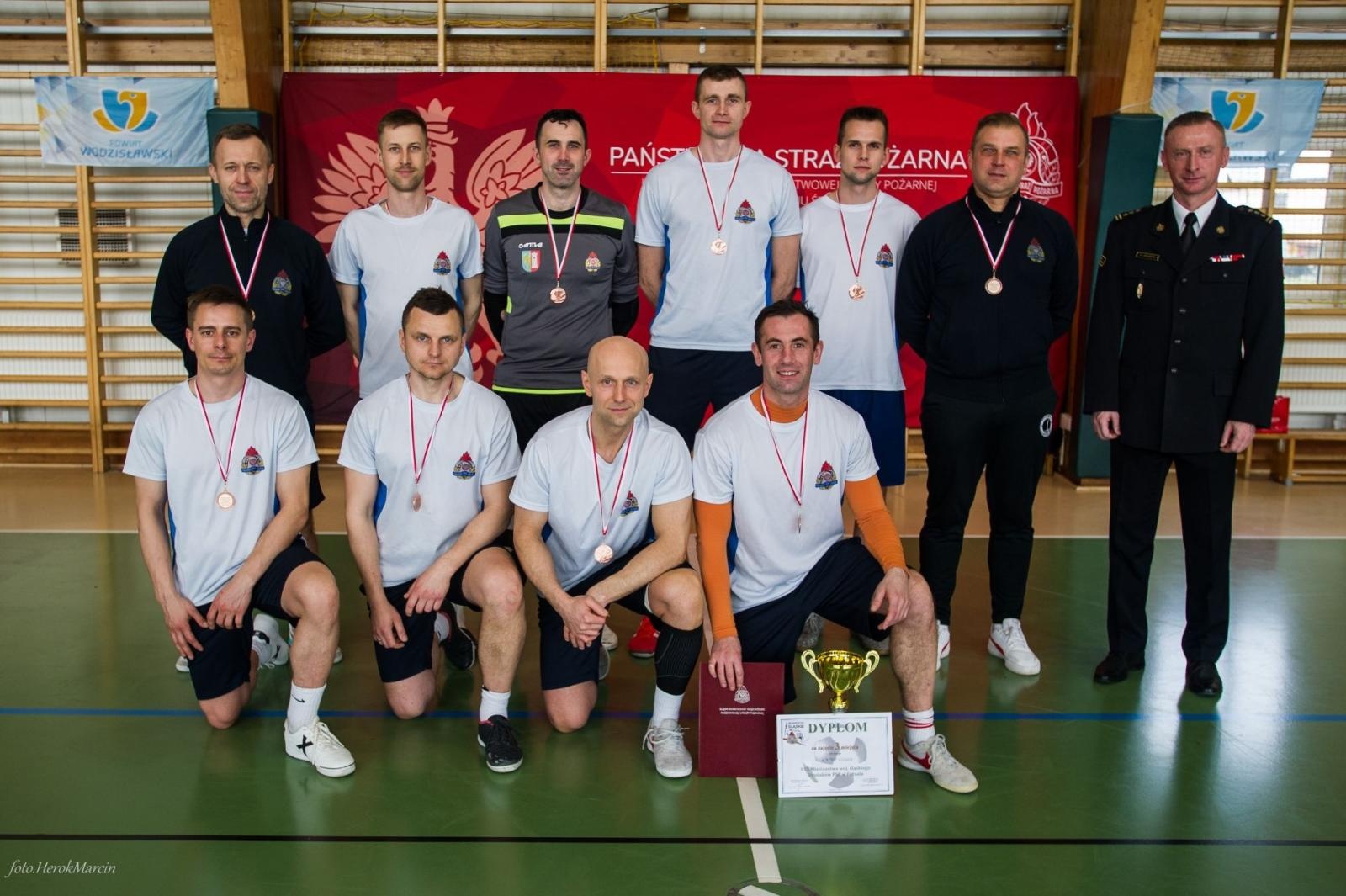 Zdjęcie w galerii na portalu naszwodzislaw.com: XXX Mistrzostwa Województwa Śląskiego Strażaków PSP w futsalu za nami wiadomości z regionu