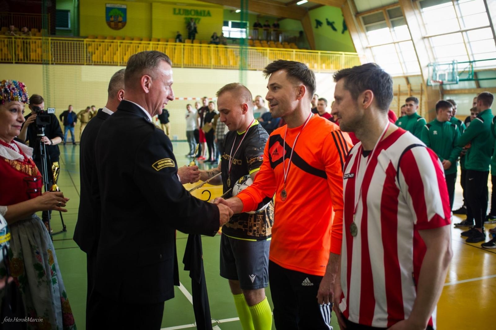 Zdjęcie w galerii na portalu naszwodzislaw.com: XXX Mistrzostwa Województwa Śląskiego Strażaków PSP w futsalu za nami wiadomości z regionu