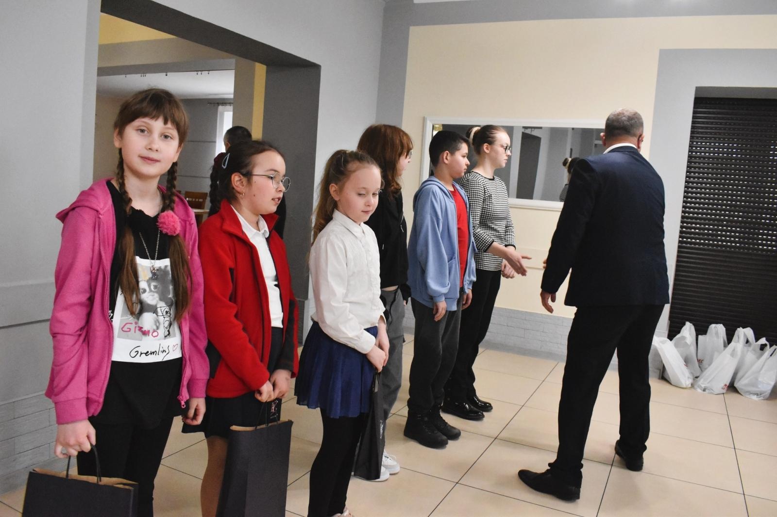 Zdjęcie w galerii na portalu naszwodzislaw.com: Dziewczęta wiedzą, jak zapobiegać pożarom wiadomości z regionu