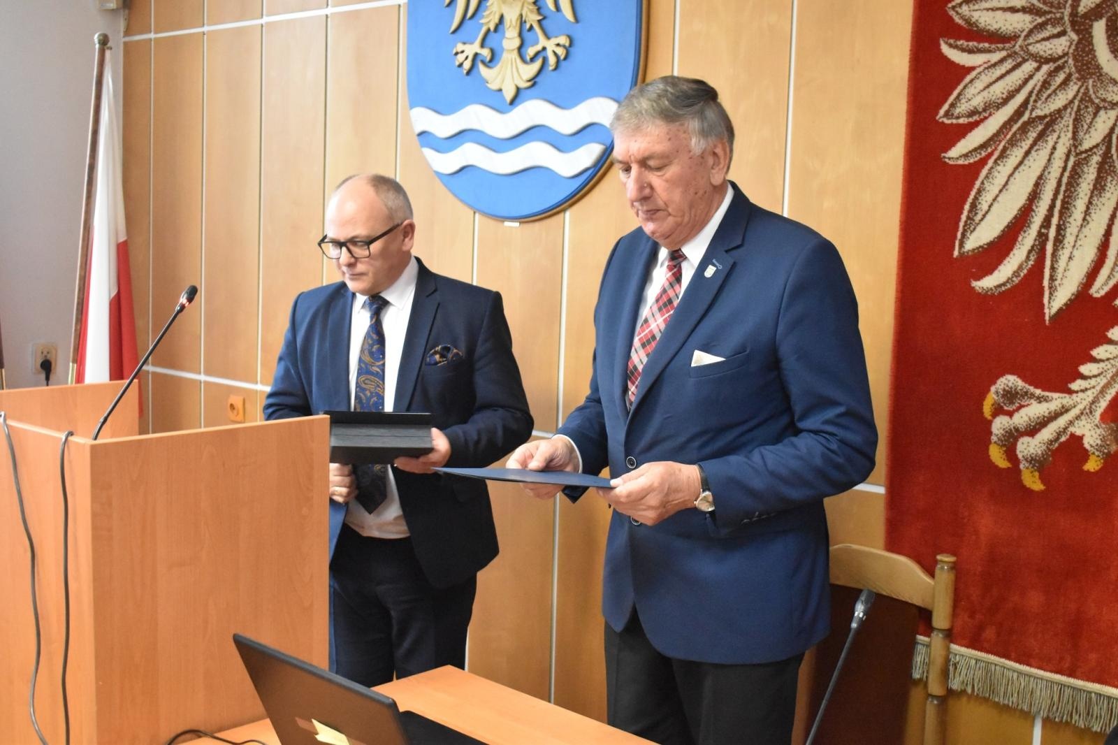 Zdjęcie w galerii na portalu naszwodzislaw.com: Starosta wodzisławski podziękował samorządowcom z Godowa. Zapowiedział kolejne inwestycje wiadomości z regionu