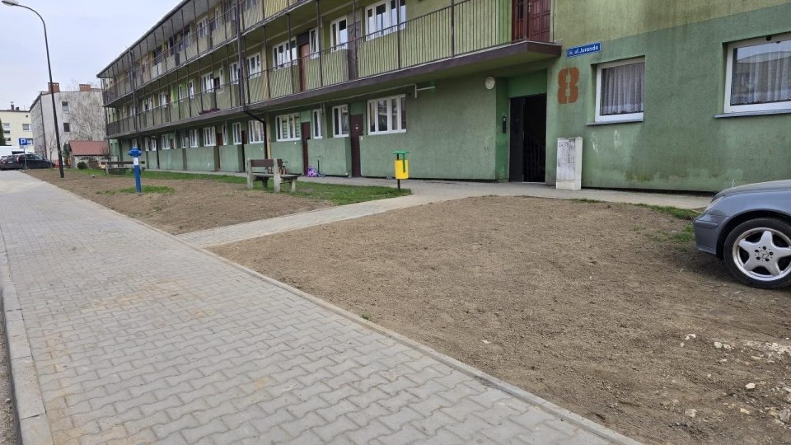 Zdjęcie w galerii na portalu naszwodzislaw.com: Pszów. Ruszyły prace wykończeniowe na ul. Jagienki i Juranda wiadomości z regionu