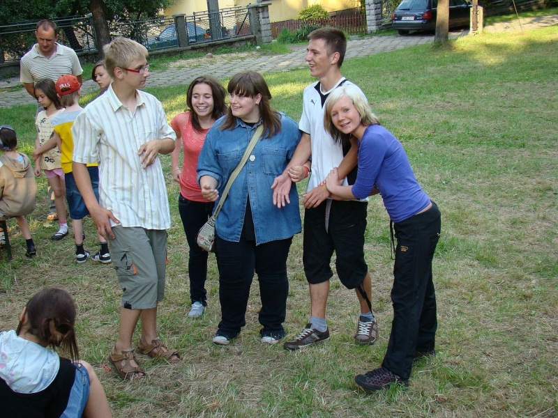 Zdjęcie w galerii na portalu naszwodzislaw.com: Najpierw sprzątali, później świętowali wiadomości z regionu