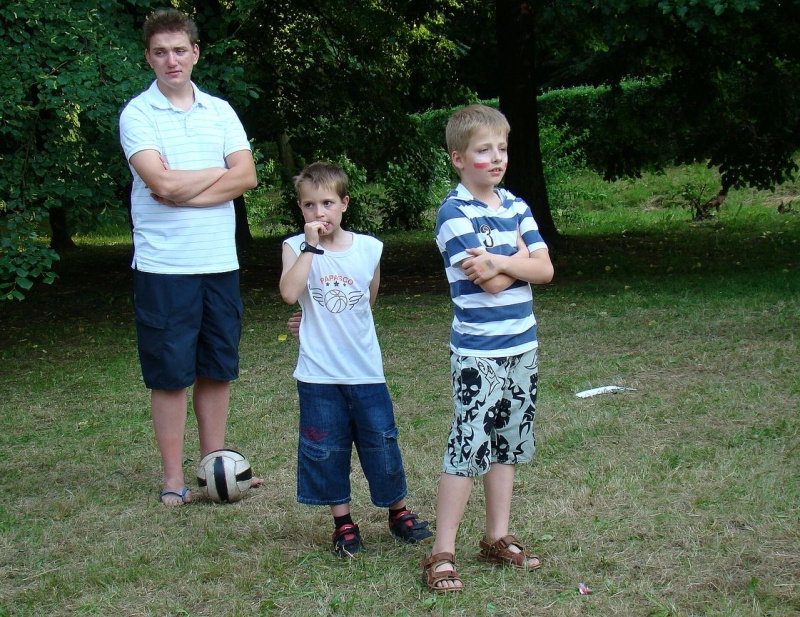 Zdjęcie w galerii na portalu naszwodzislaw.com: Najpierw sprzątali, później świętowali wiadomości z regionu