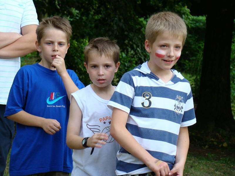 Zdjęcie w galerii na portalu naszwodzislaw.com: Najpierw sprzątali, później świętowali wiadomości z regionu