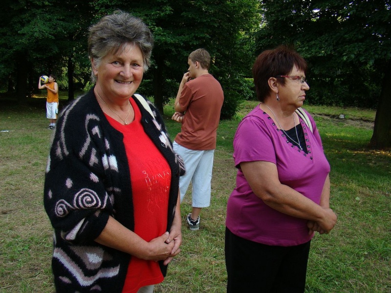 Zdjęcie w galerii na portalu naszwodzislaw.com: Najpierw sprzątali, później świętowali wiadomości z regionu