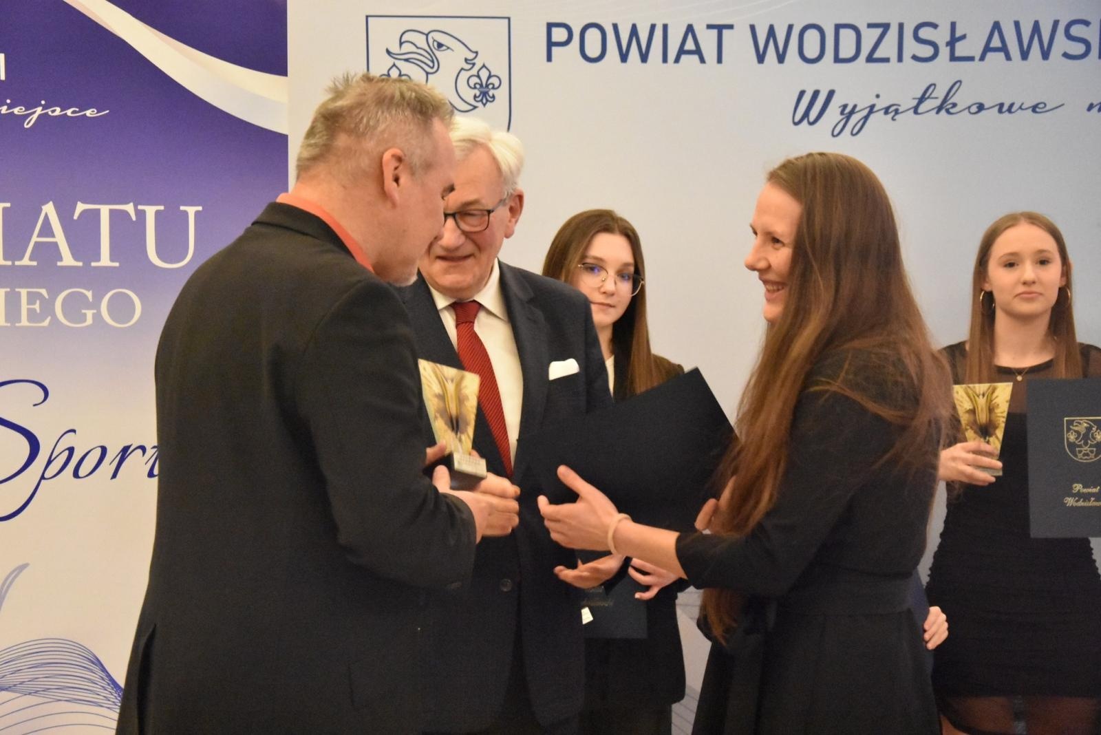 Zdjęcie w galerii na portalu naszwodzislaw.com: Gala Kultury i Sportu Powiatu Wodzisławskiego [FOTO] wiadomości z regionu