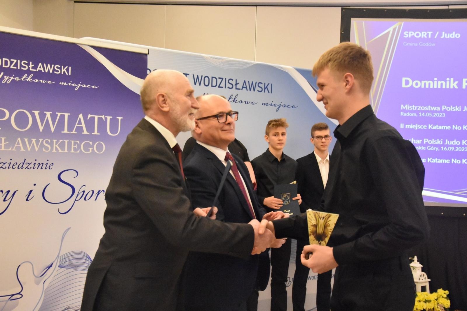 Zdjęcie w galerii na portalu naszwodzislaw.com: Gala Kultury i Sportu Powiatu Wodzisławskiego [FOTO] wiadomości z regionu