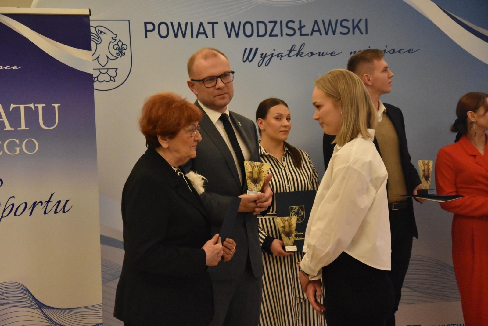 Zdjęcie w galerii na portalu naszwodzislaw.com: Gala Kultury i Sportu Powiatu Wodzisławskiego [FOTO] wiadomości z regionu