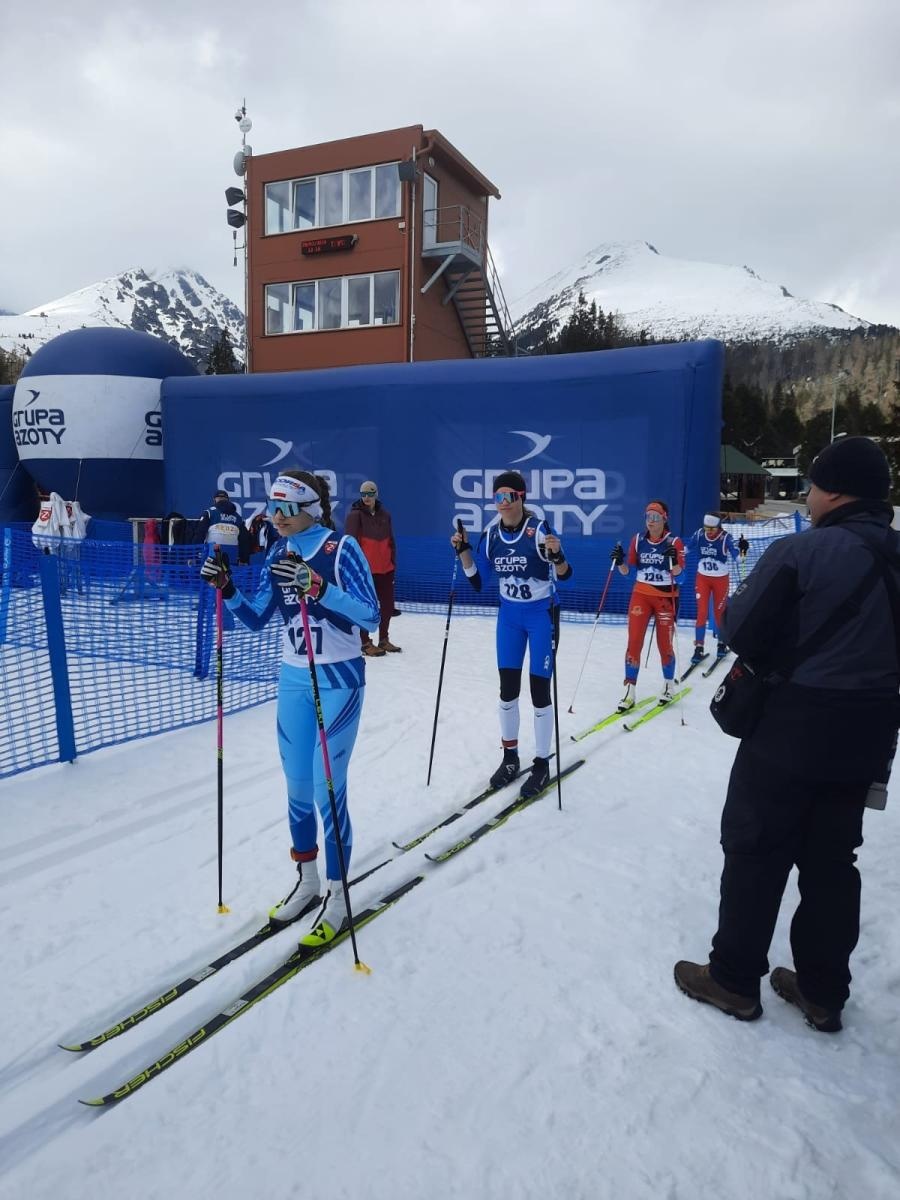Zdjęcie w galerii na portalu naszwodzislaw.com: Martyna Pietroszek z medalami mistrzostw Polski. Sztafeta też na podium wiadomości z regionu