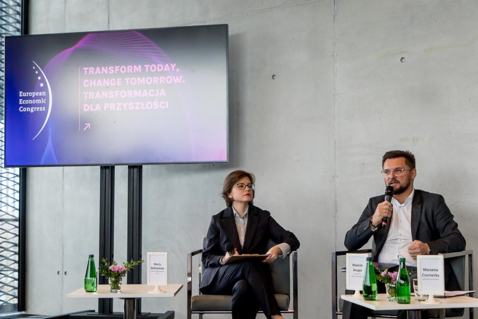 Zdjęcie w galerii na portalu naszwodzislaw.com: Kongres na miarę wyzwań wiadomości z regionu