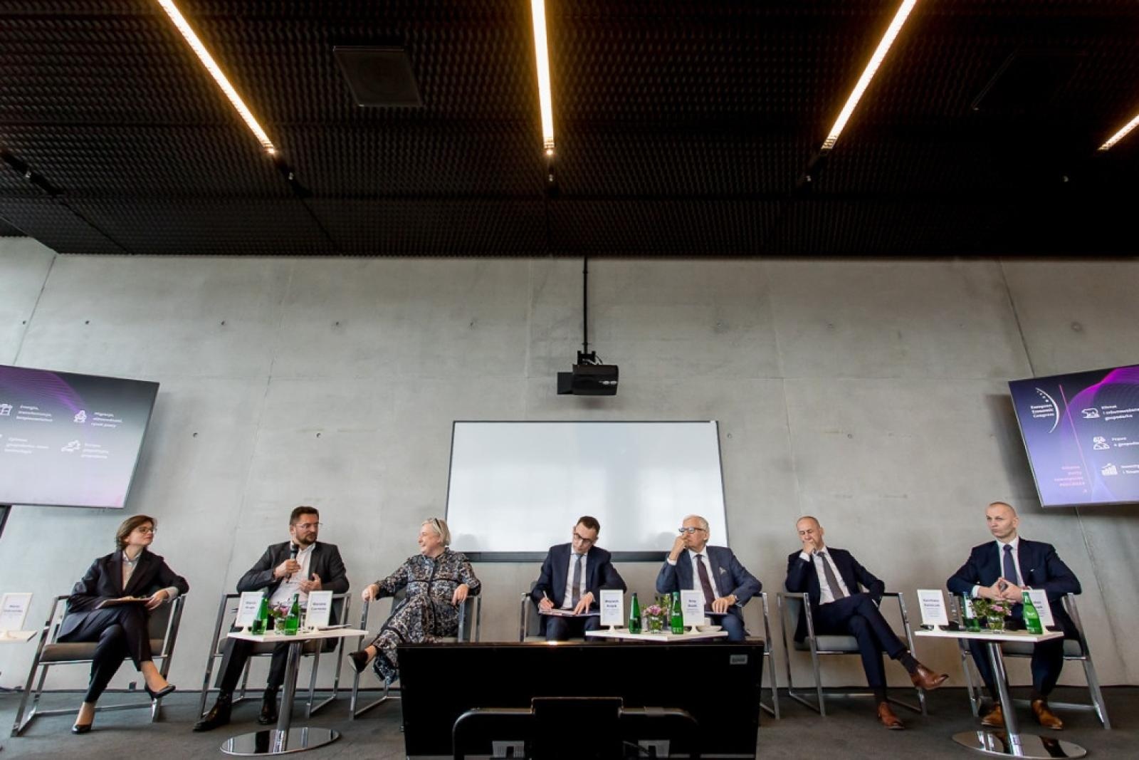 Zdjęcie w galerii na portalu naszwodzislaw.com: Kongres na miarę wyzwań wiadomości z regionu