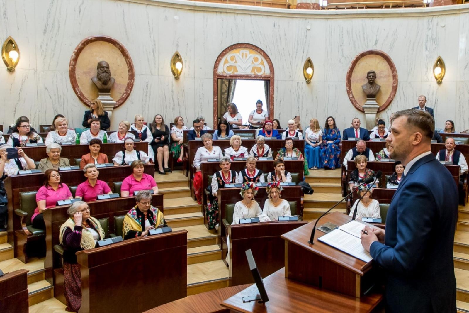 Zdjęcie w galerii na portalu naszwodzislaw.com: Prawie 550 tys. na Kultywowanie Tradycji Lokalnych wiadomości z regionu