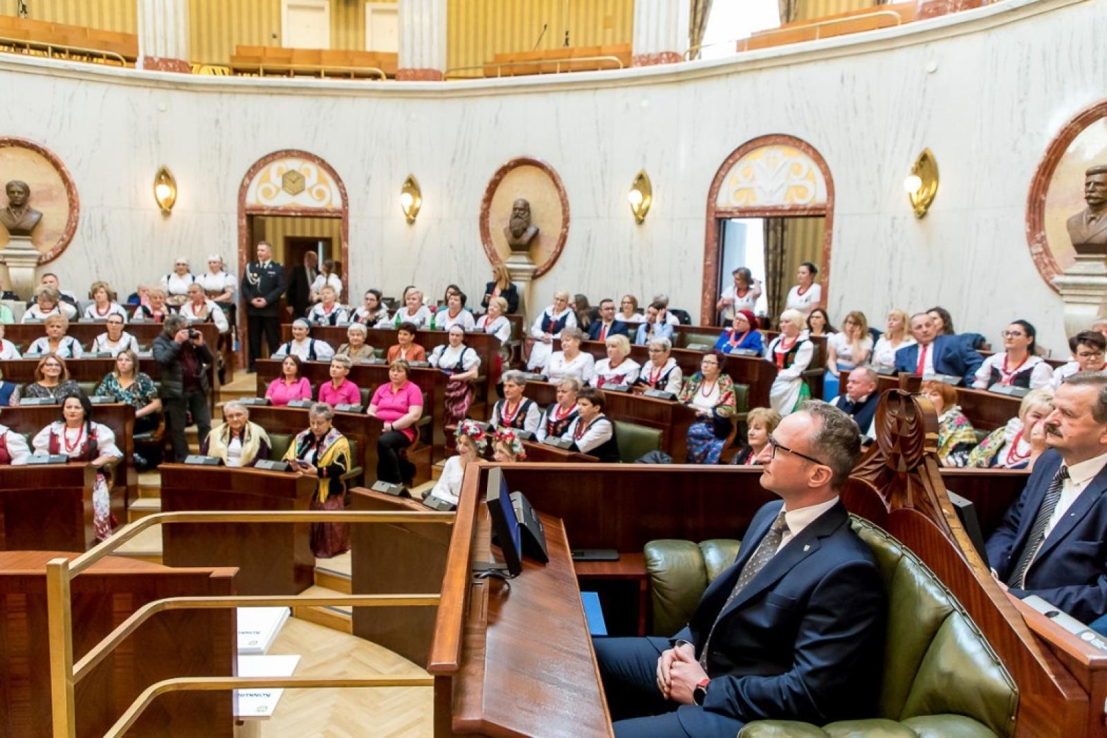 Zdjęcie w galerii na portalu naszwodzislaw.com: Prawie 550 tys. na Kultywowanie Tradycji Lokalnych wiadomości z regionu
