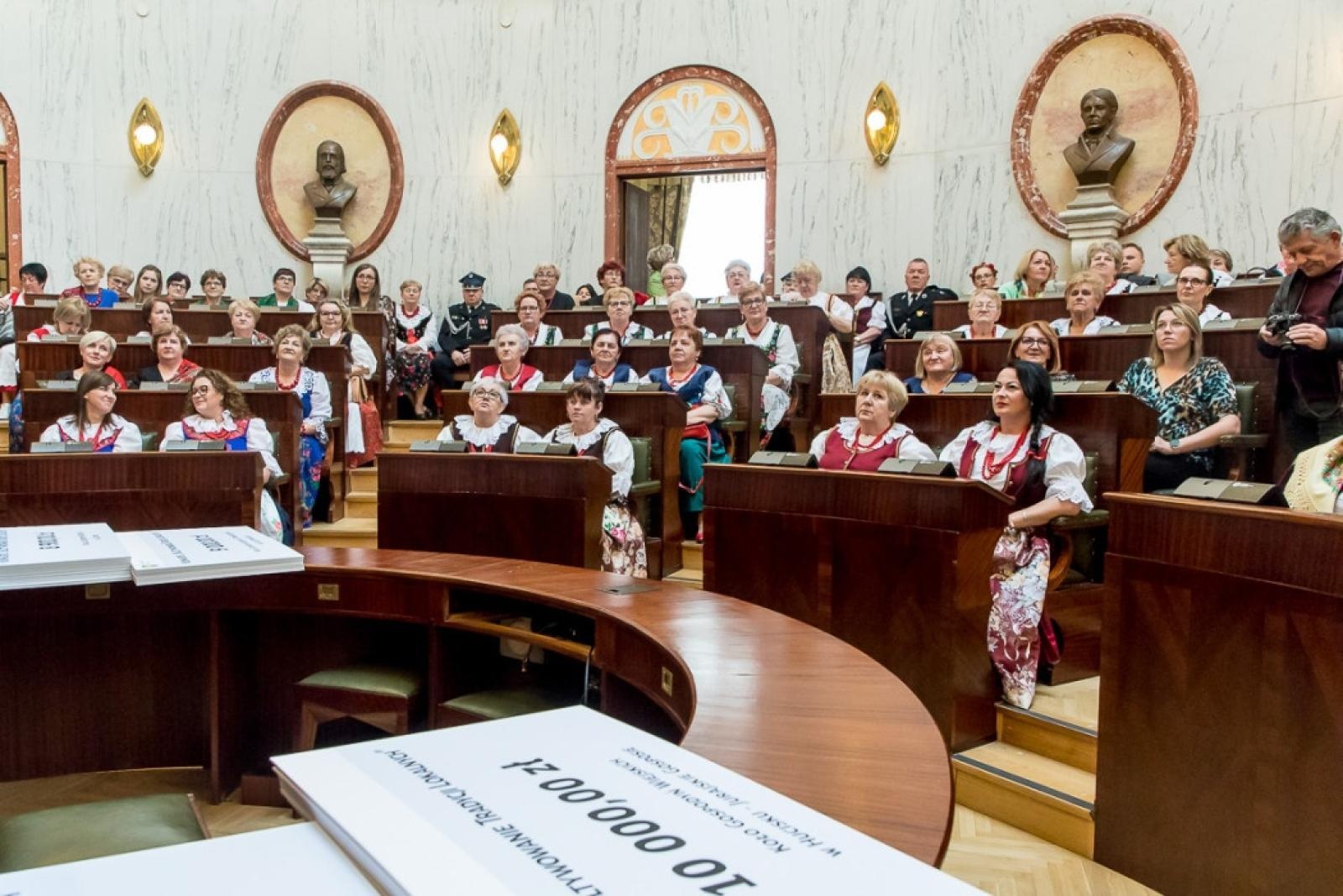 Zdjęcie w galerii na portalu naszwodzislaw.com: Prawie 550 tys. na Kultywowanie Tradycji Lokalnych wiadomości z regionu