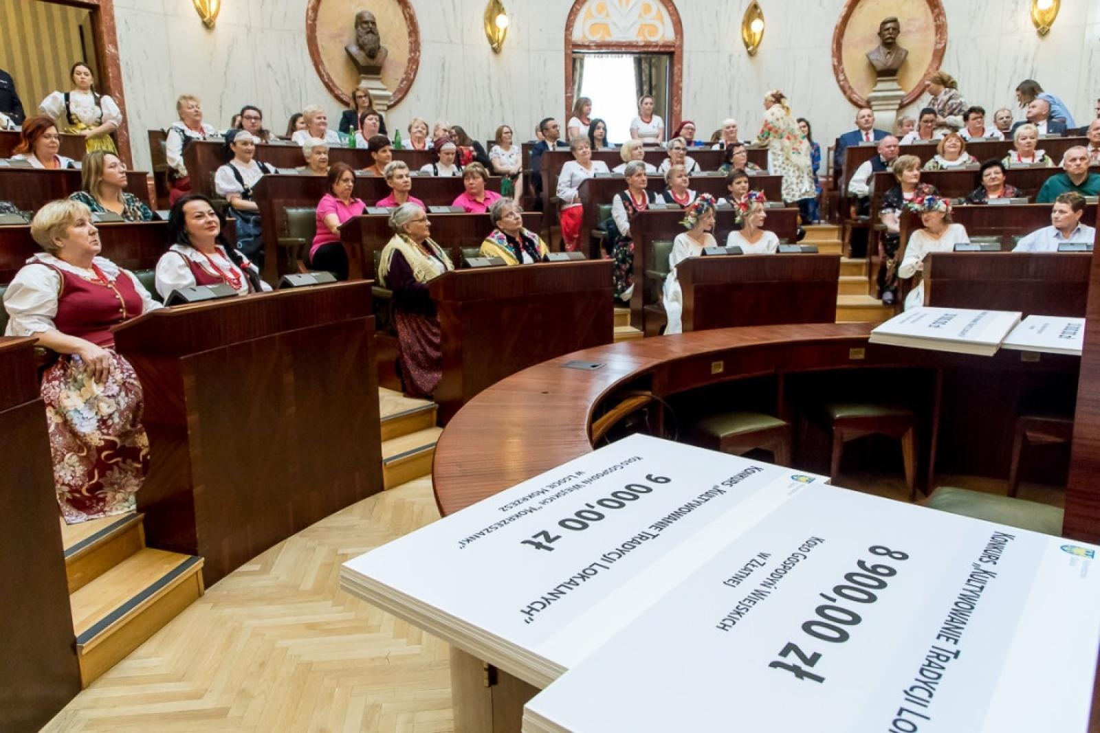 Zdjęcie w galerii na portalu naszwodzislaw.com: Prawie 550 tys. na Kultywowanie Tradycji Lokalnych wiadomości z regionu