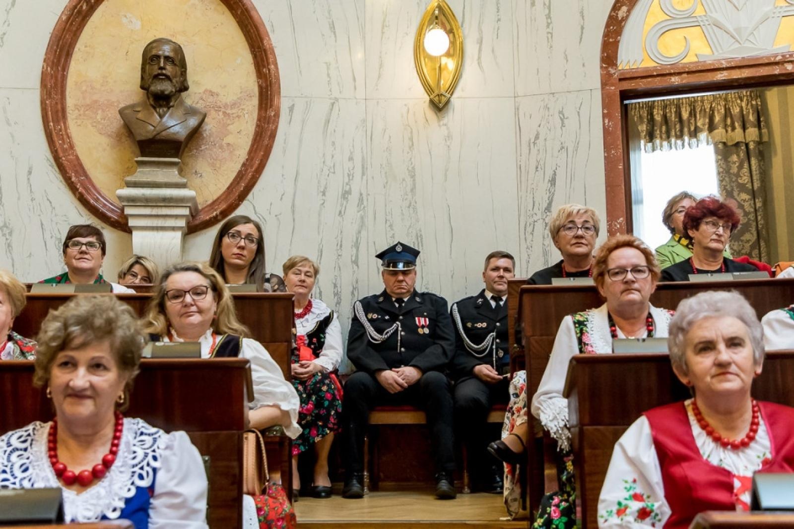 Zdjęcie w galerii na portalu naszwodzislaw.com: Prawie 550 tys. na Kultywowanie Tradycji Lokalnych wiadomości z regionu