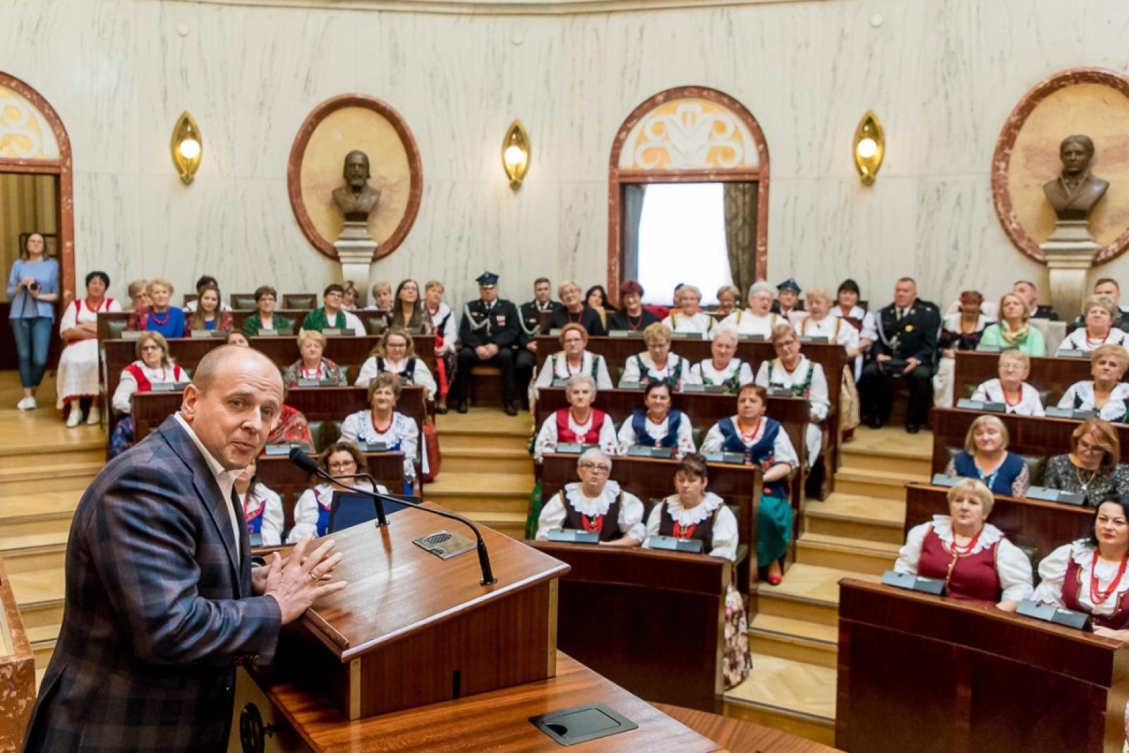 Zdjęcie w galerii na portalu naszwodzislaw.com: Prawie 550 tys. na Kultywowanie Tradycji Lokalnych wiadomości z regionu