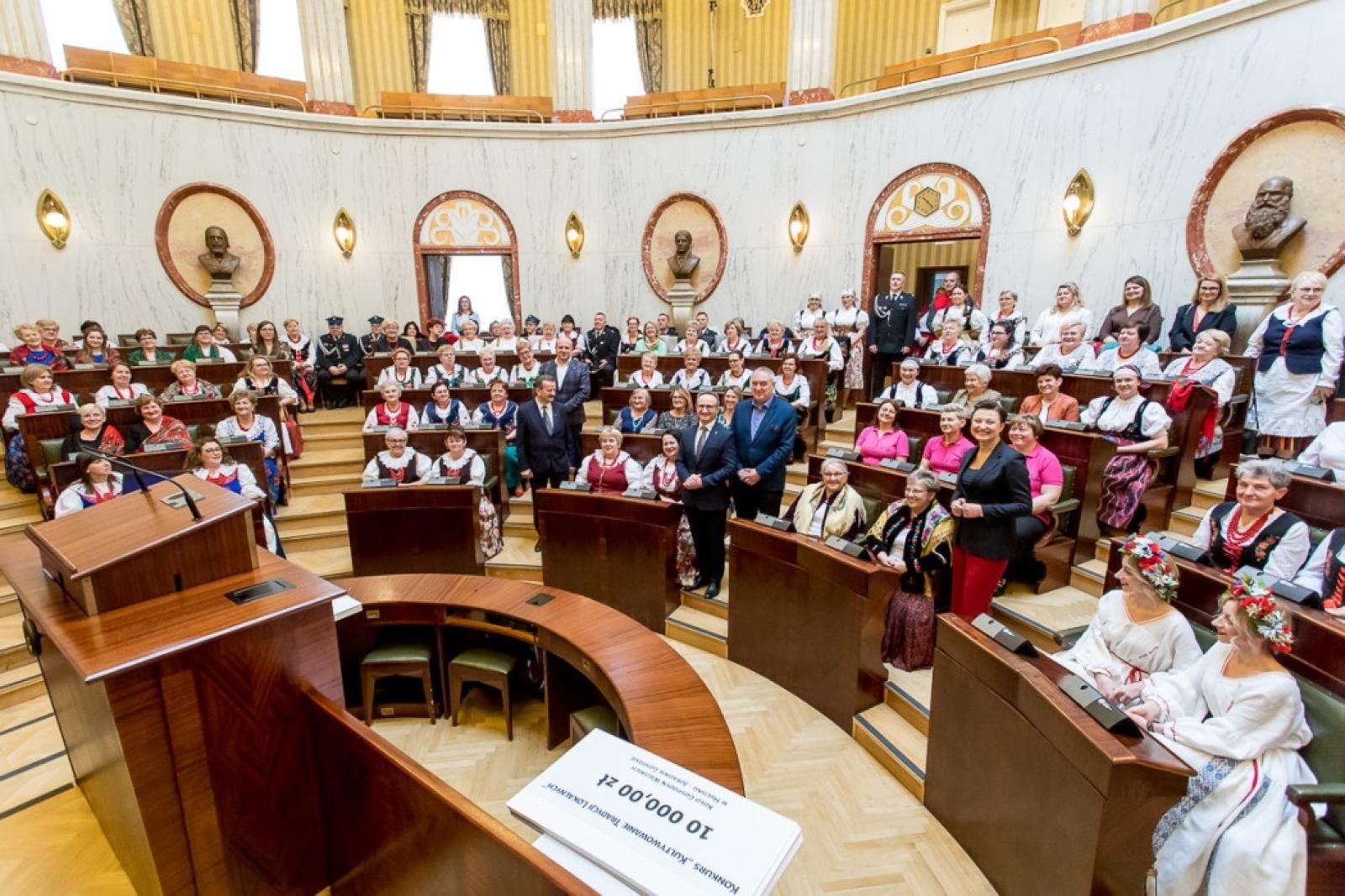 Zdjęcie w galerii na portalu naszwodzislaw.com: Prawie 550 tys. na Kultywowanie Tradycji Lokalnych wiadomości z regionu