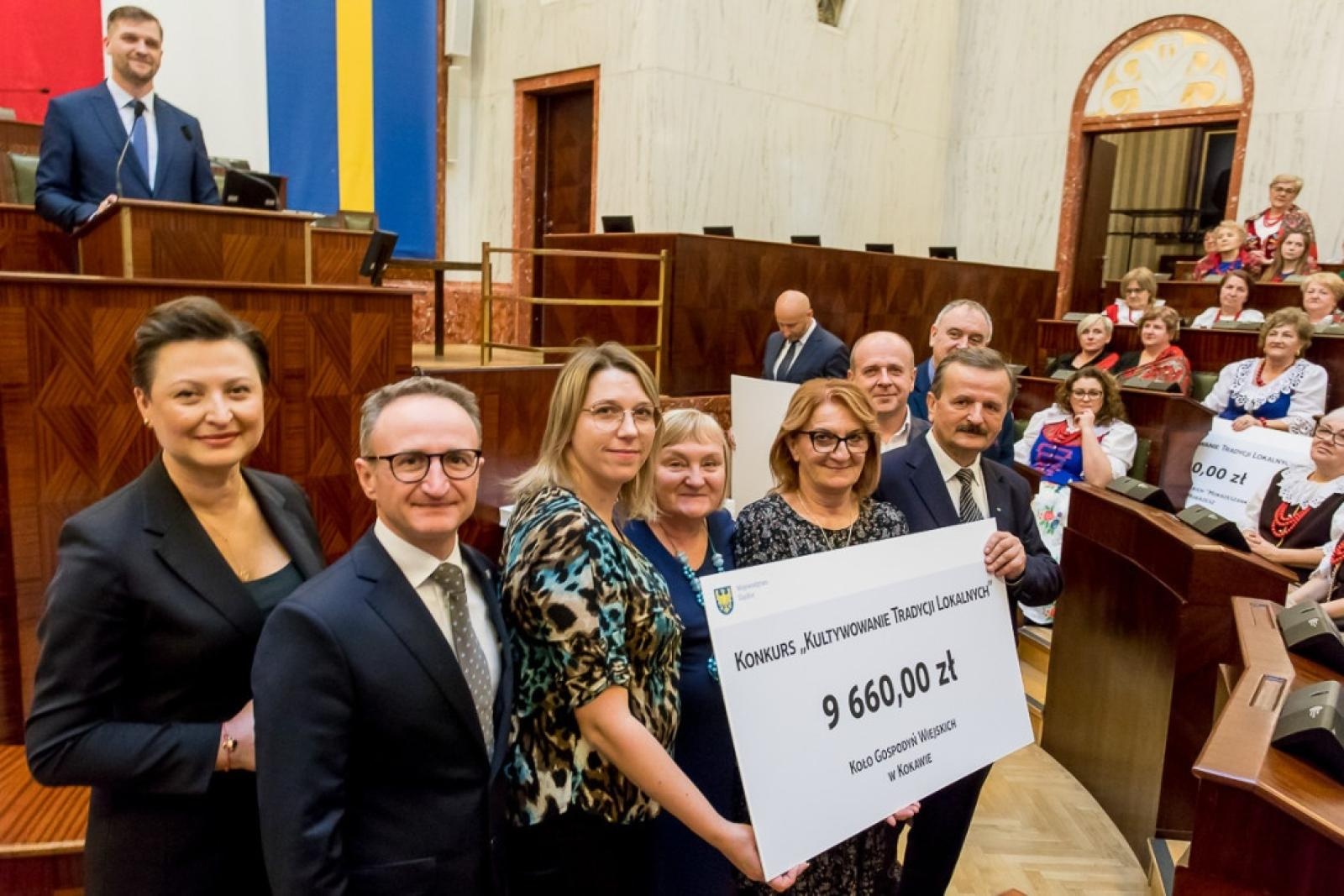 Zdjęcie w galerii na portalu naszwodzislaw.com: Prawie 550 tys. na Kultywowanie Tradycji Lokalnych wiadomości z regionu