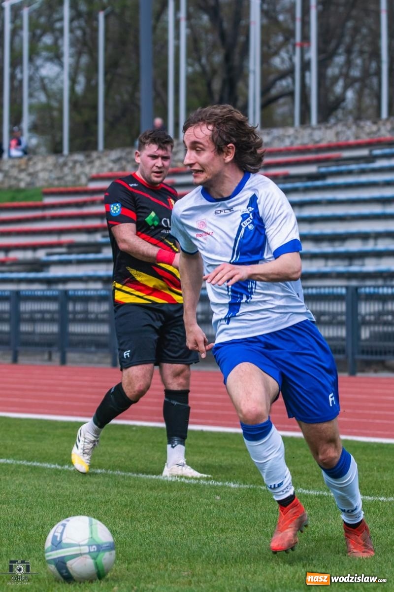 Zdjęcie w galerii na portalu naszwodzislaw.com: Dobra passa Płomienia Połomia. Unia Racibórz na kolanach [FOTO] wiadomości z regionu