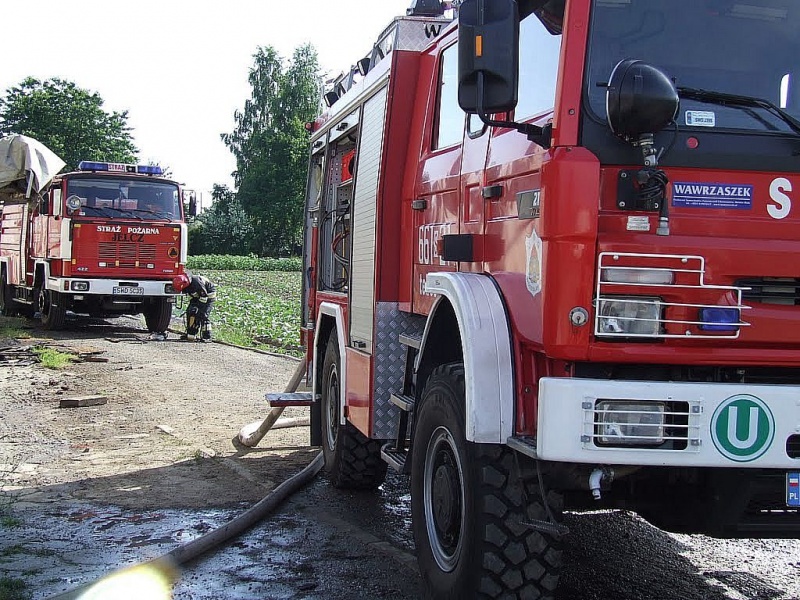 Zdjęcie w galerii na portalu naszwodzislaw.com: Pożar kurzej fermy w Kokoszycach wiadomości z regionu