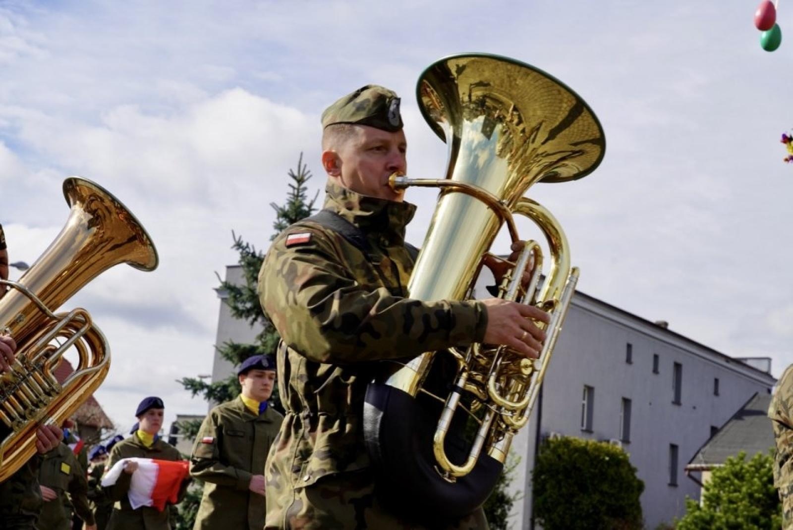 Zdjęcie w galerii na portalu naszwodzislaw.com: Ślubowanie kadetów na rydułtowskim rynku [FOTO] wiadomości z regionu