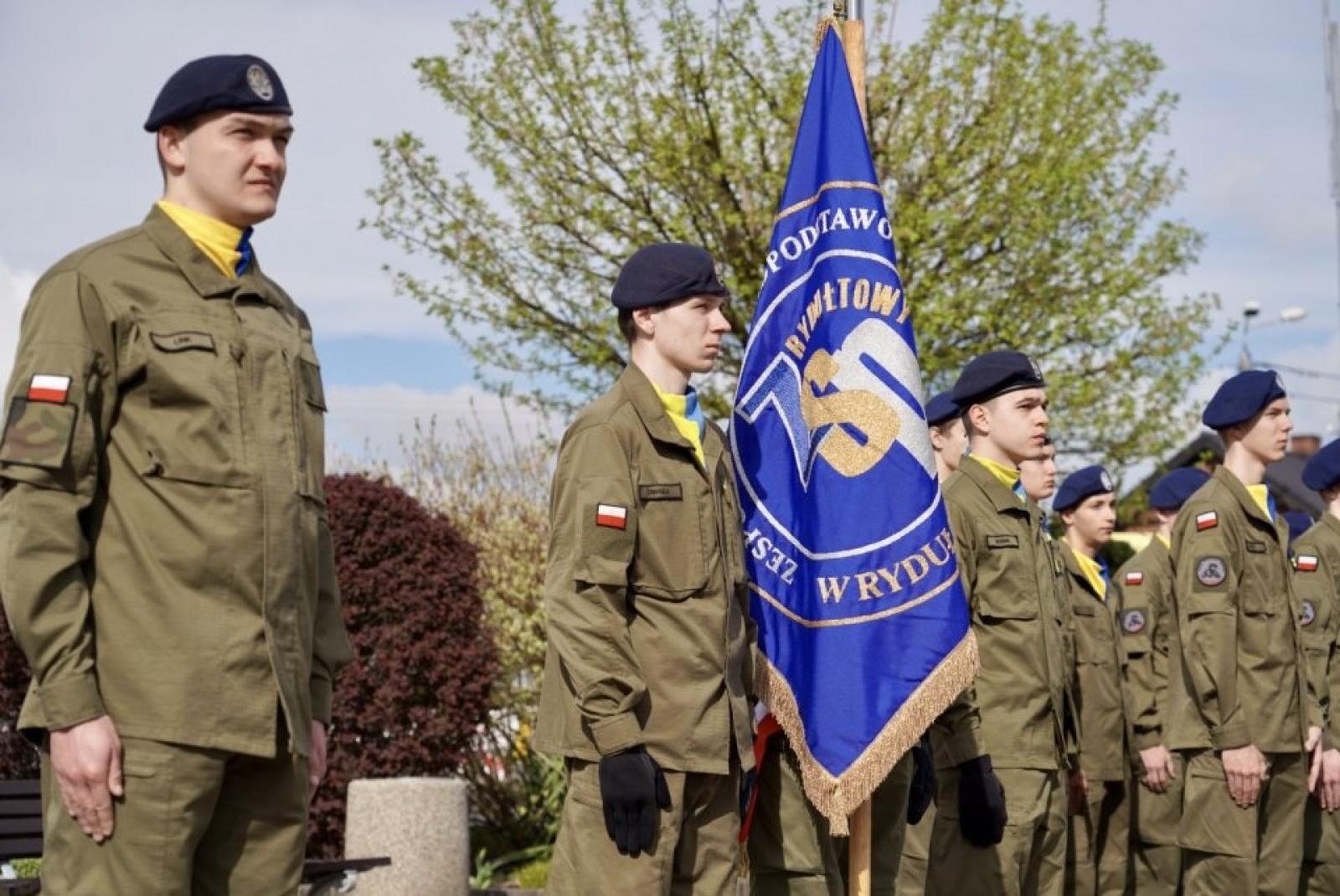 Zdjęcie w galerii na portalu naszwodzislaw.com: Ślubowanie kadetów na rydułtowskim rynku [FOTO] wiadomości z regionu