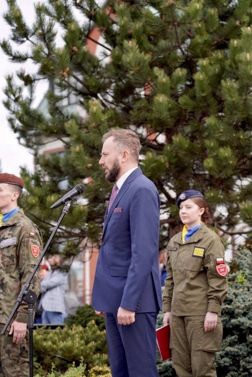 Zdjęcie w galerii na portalu naszwodzislaw.com: Ślubowanie kadetów na rydułtowskim rynku [FOTO] wiadomości z regionu