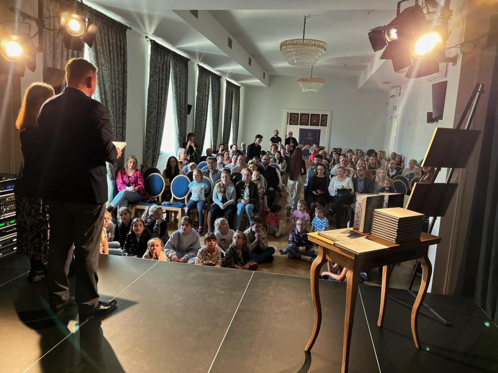 Zdjęcie w galerii na portalu naszwodzislaw.com: Za nami premiera Skrzacich opowieści [FOTO] wiadomości z regionu