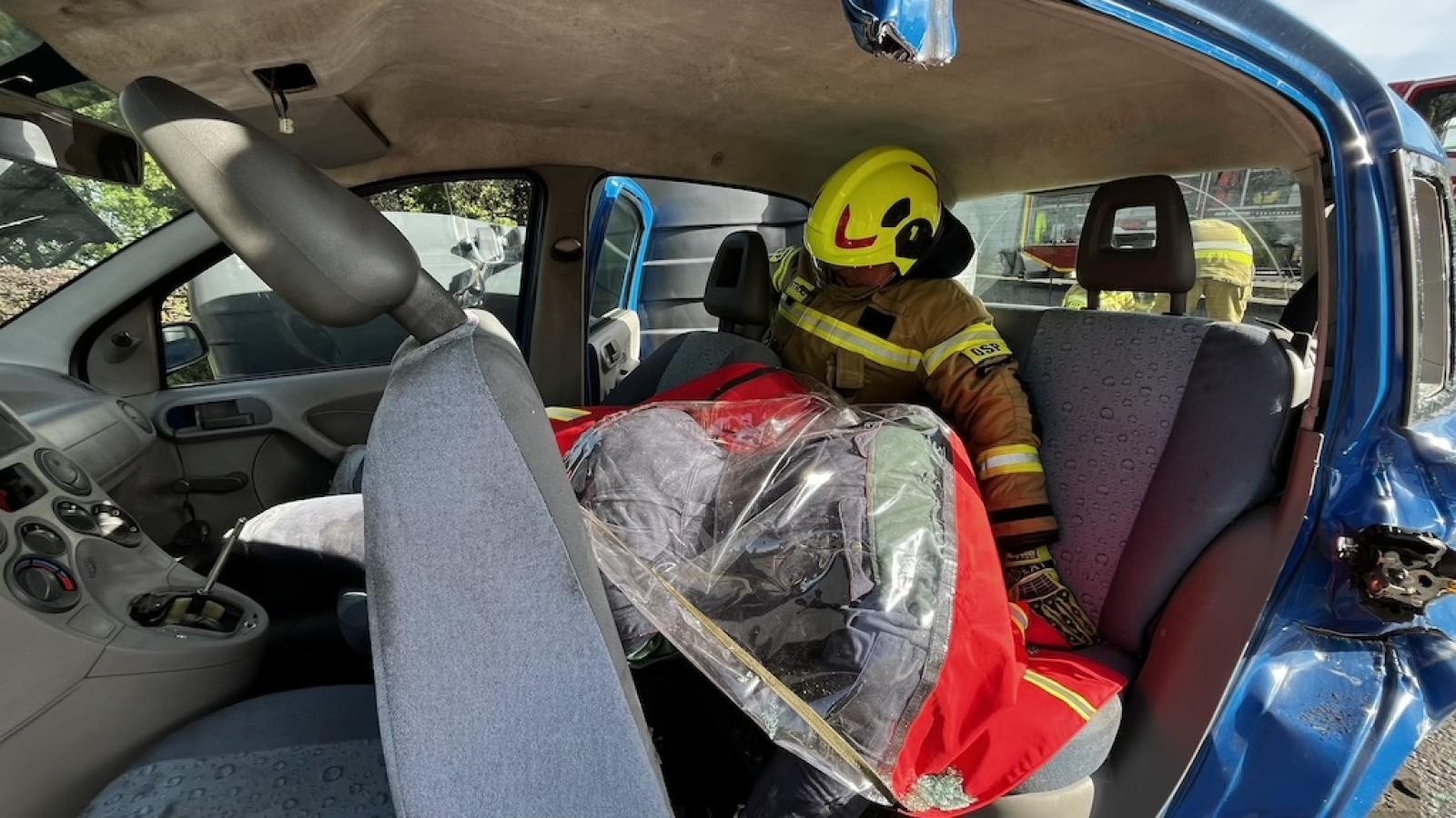 Zdjęcie w galerii na portalu naszwodzislaw.com: Szkolenie z zakresu ratownictwa technicznego w wodzisławskiej komendzie wiadomości z regionu