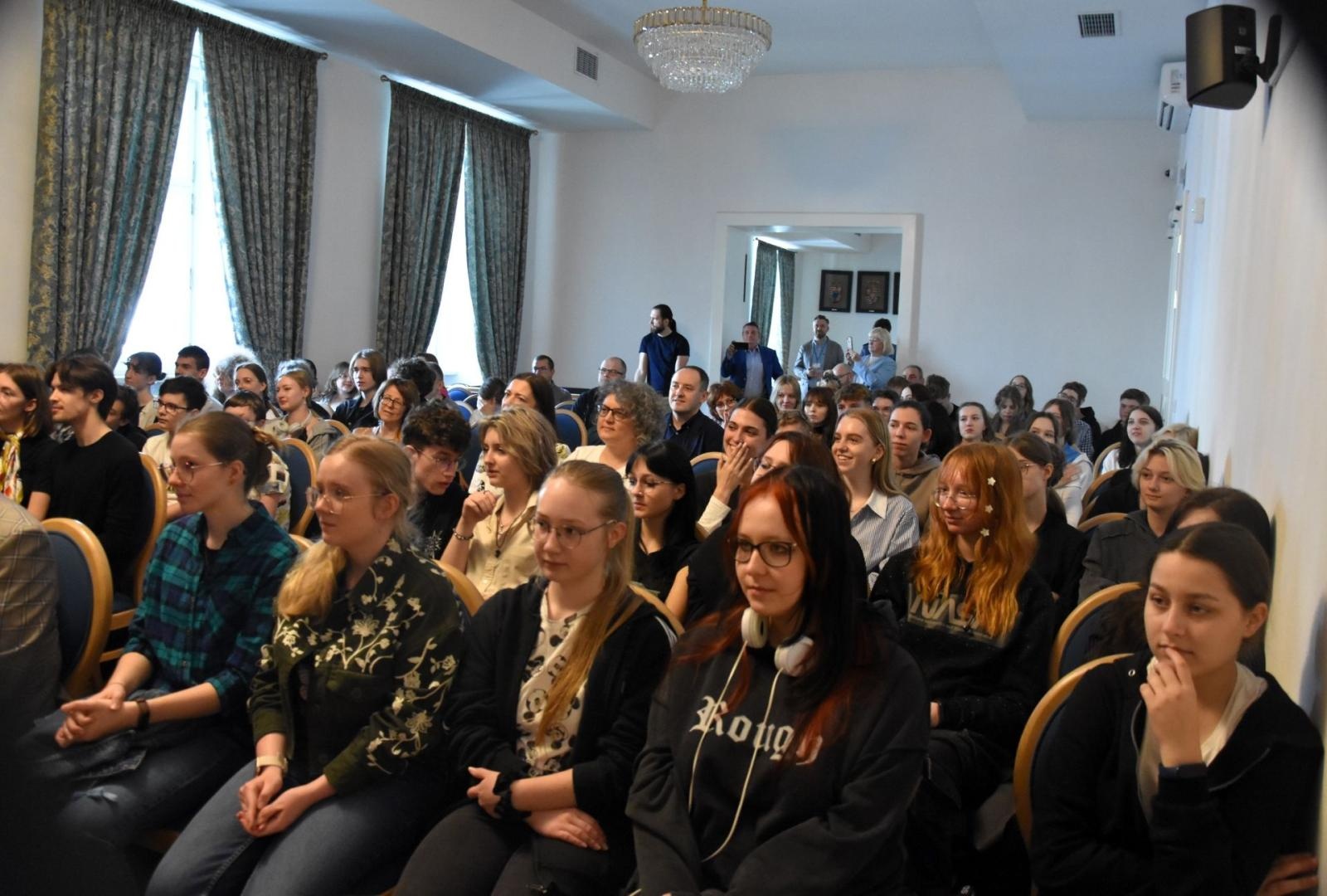 Zdjęcie w galerii na portalu naszwodzislaw.com: Uczniowie Tischnera spotkali się z pracownikami NASA wiadomości z regionu