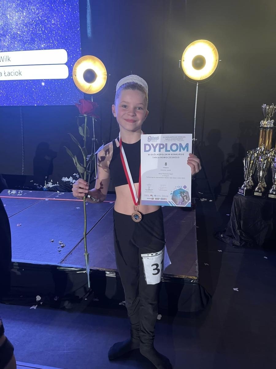 Zdjęcie w galerii na portalu naszwodzislaw.com: Miraż z WCK z workiem medali po zawodach tanecznych w Pawłowicach wiadomości z regionu